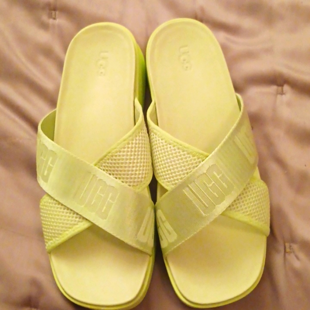Ugg slides